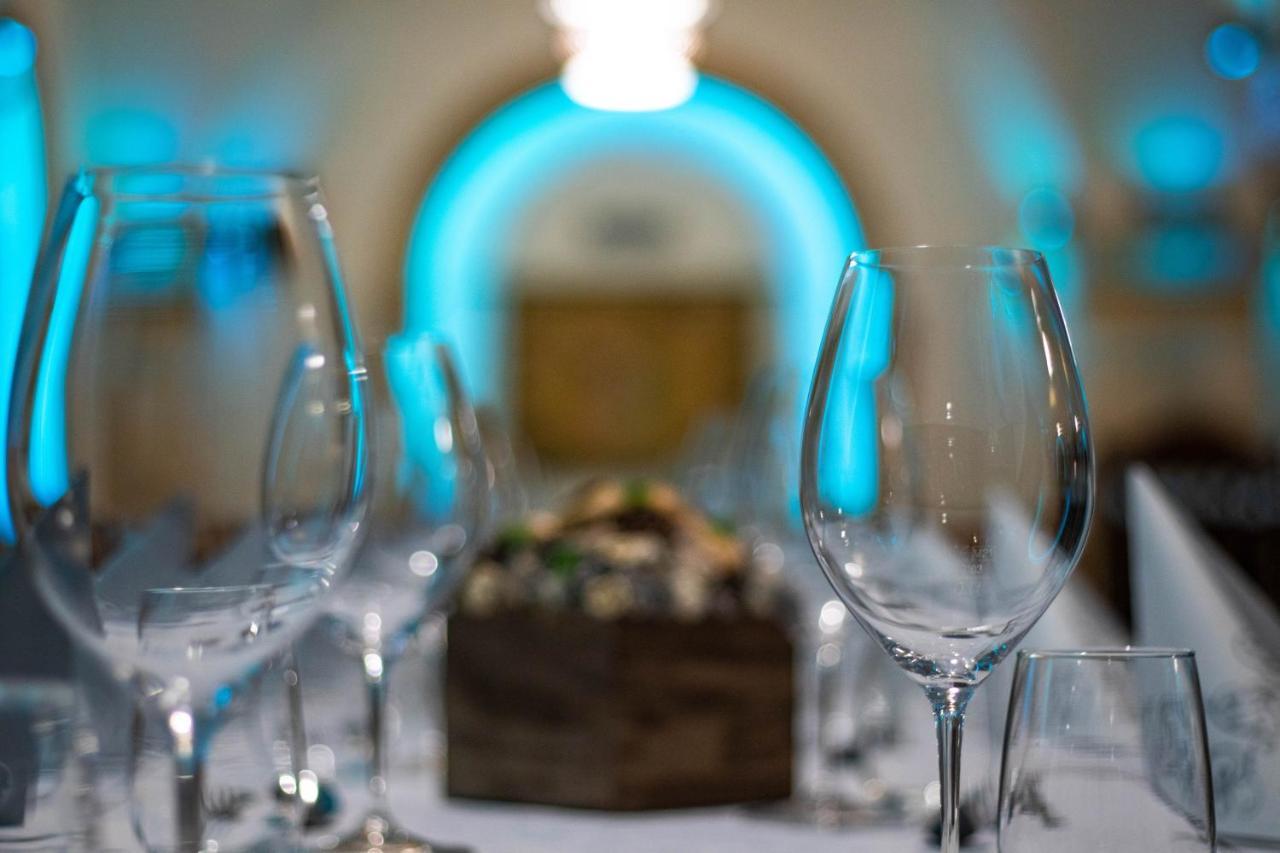 Takler Kuria Hotel Szekszard Bagian luar foto