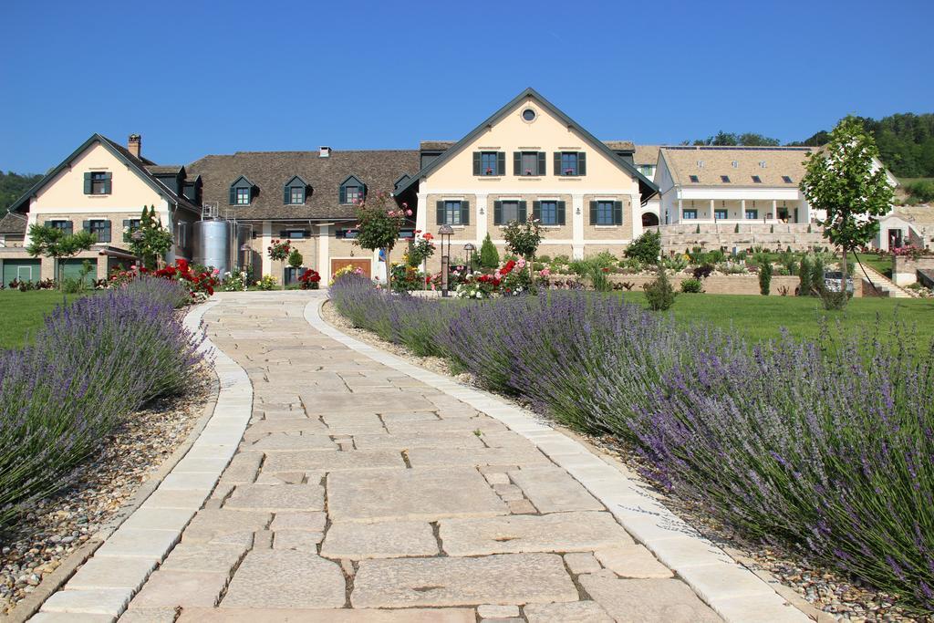 Takler Kuria Hotel Szekszard Bagian luar foto