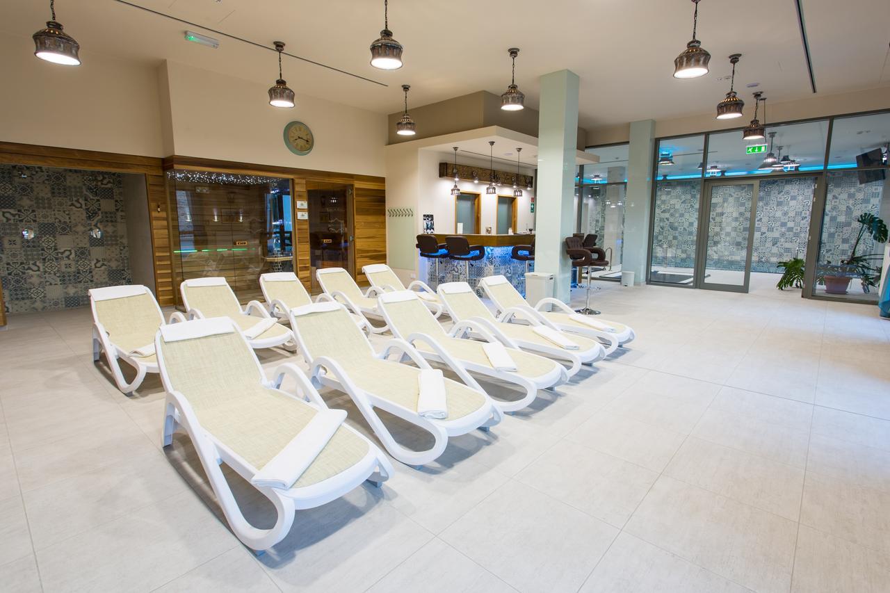 Takler Kuria Hotel Szekszard Bagian luar foto