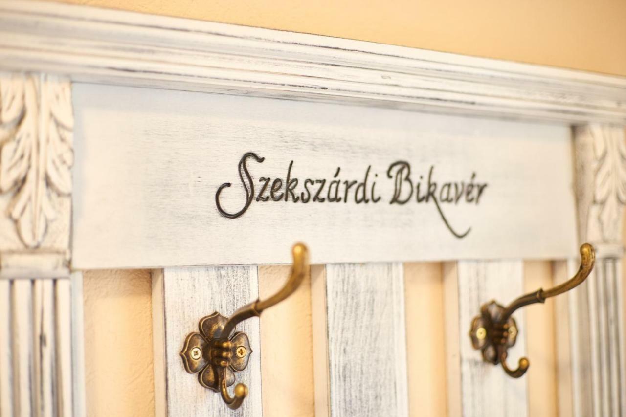 Takler Kuria Hotel Szekszard Bagian luar foto